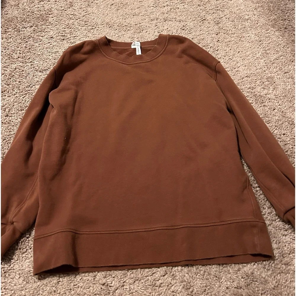 Women’s Lululemon Crew Neck - Picture 1 of 2